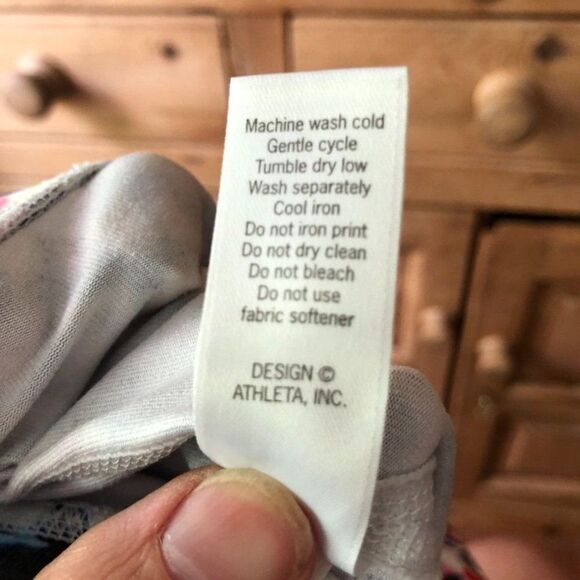 Athleta Medium High Rise Watercolor Cropped Leggings - Picture 7 of 8